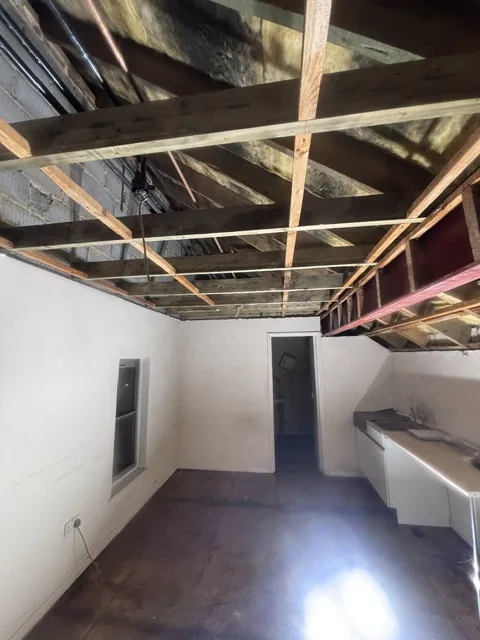 Controlled artex plasterboard strip-out in Holland Park